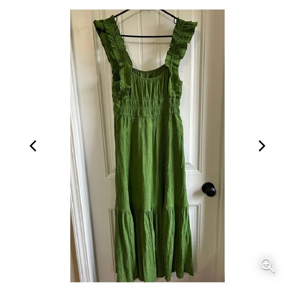 Abercrombie & Fitch Dresses & Skirts - Abercrombie Ruffle Strap textured midi dress XXS